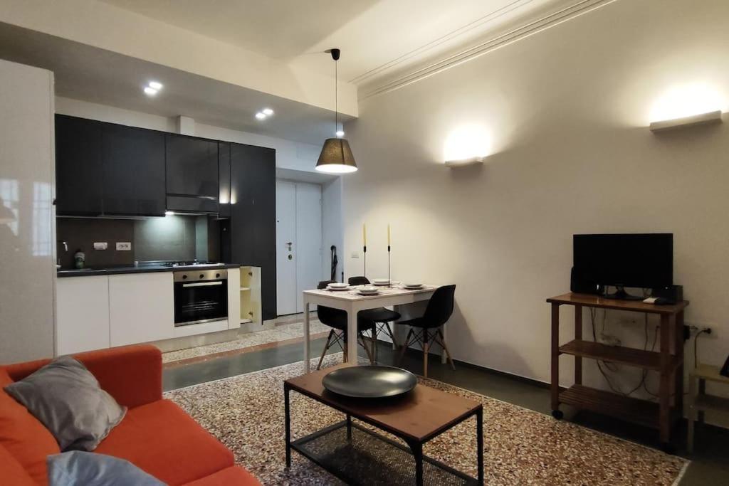 Cozy Apartment Near The Colosseum Roma Eksteriør bilde